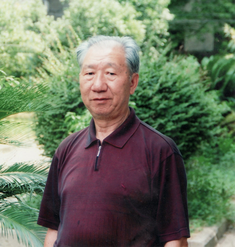 唐世恭个人照片.jpg
