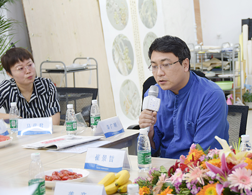 崔景哲代表发言.JPG