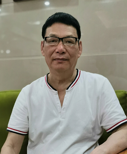 颜才现个人照片.jpg