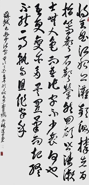 颜才现作品7草书释文：将至曲江，船上滩欹侧，撑者百指，篙声石声荦然。回顾皆涛濑，士无人色，而吾作字不少衰，何也？吾更变亦多矣，置笔而起，终不能一事，孰与且作字乎。苏轼书舟中作字岁次丁酉颜才现书于安平桥西畴境运斤堂245X125cm.JPG