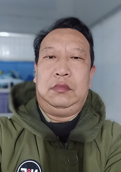 赵宏伟照片.jpg
