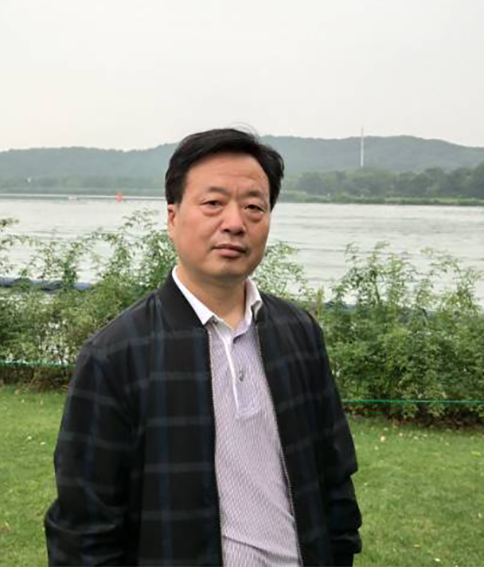 张运岚个人照片.jpg