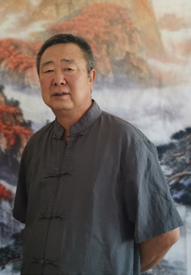顾家深个人照.jpg