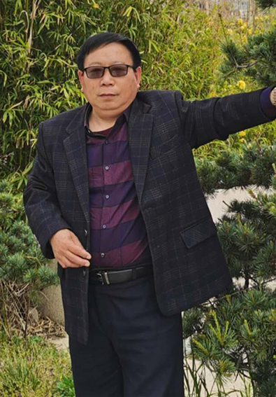 袁耀斌个人照片.jpg