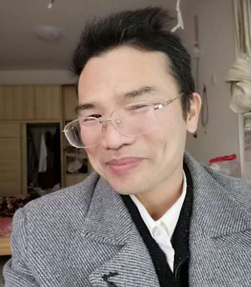 贺彬彬个人照片.png