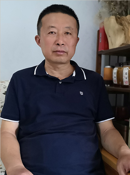 李宏照片.jpg