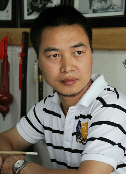 胡武军个人照片.jpg