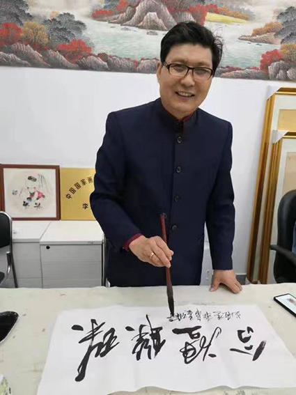 李恒个人照片.jpg