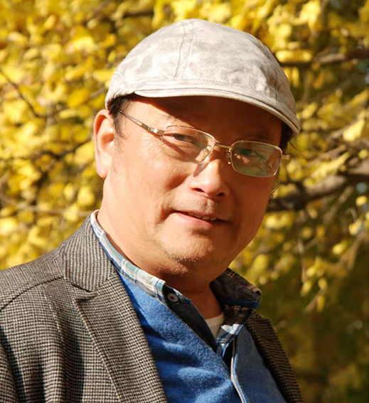 邓鸣湖个人照.jpg
