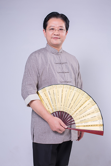 杨廷泽照片.jpg