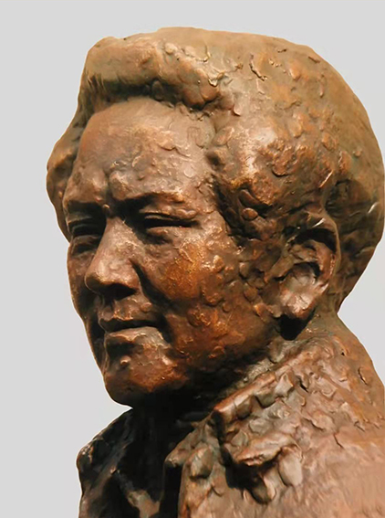 胡锡乾作品《延河春暖》局部  复合铜  髙100cm.jpg