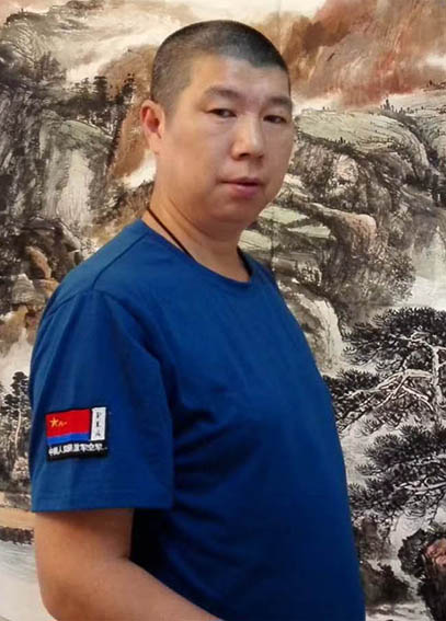 朱文君个人照.jpg