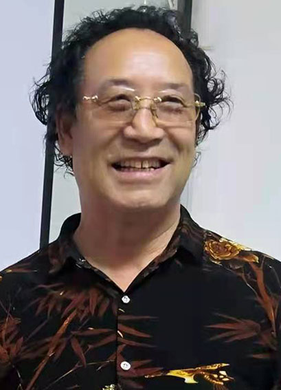 唐占魁艺术照.jpg