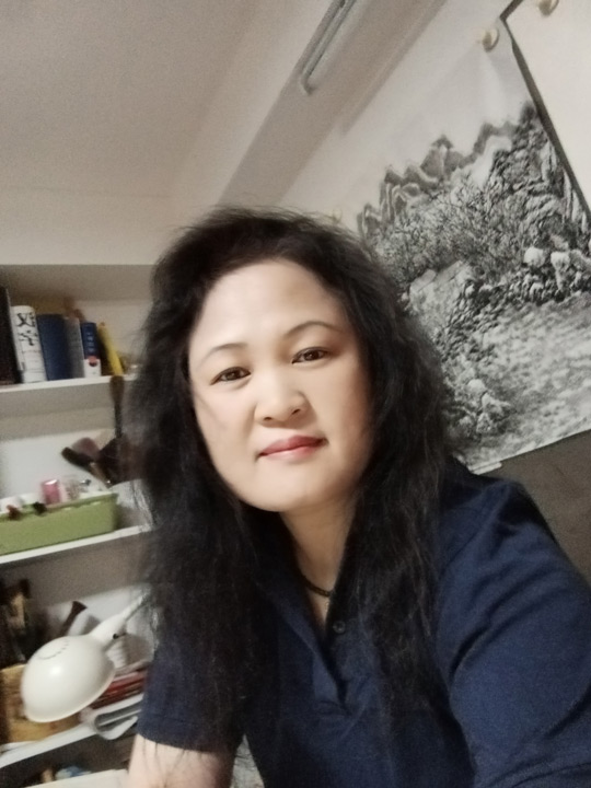 胡艳鸿照片.jpg