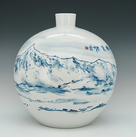 谷凤羽作品《世界的梅里》景德镇青花釉下彩天球瓶摆件