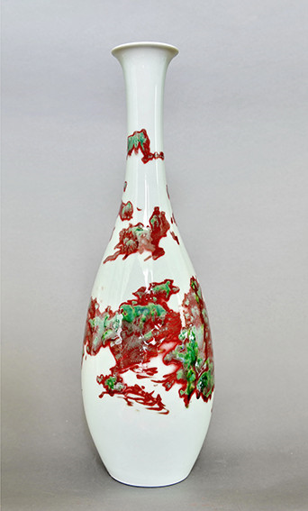 谷凤羽作品《红河情》青花釉里红净瓶