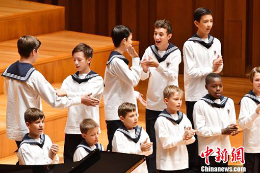 维也纳童声合唱团在国家大剧院演出.jpg