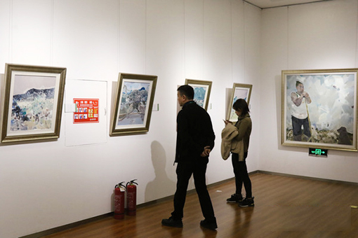 展厅现场.jpg
