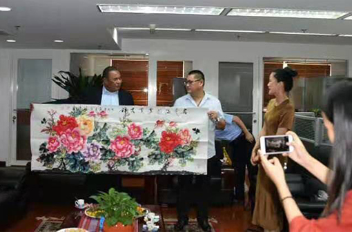 应邀在东帝汶大使馆参加文化交流.jpg