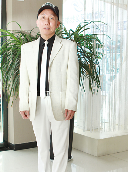 汤传保个人照.jpg